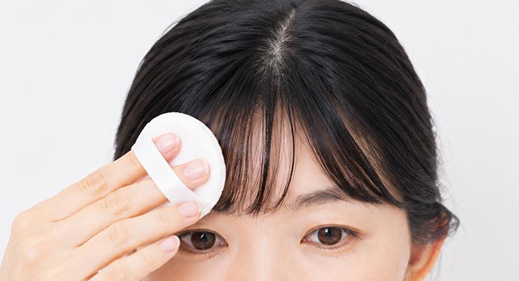 前髪になじませます